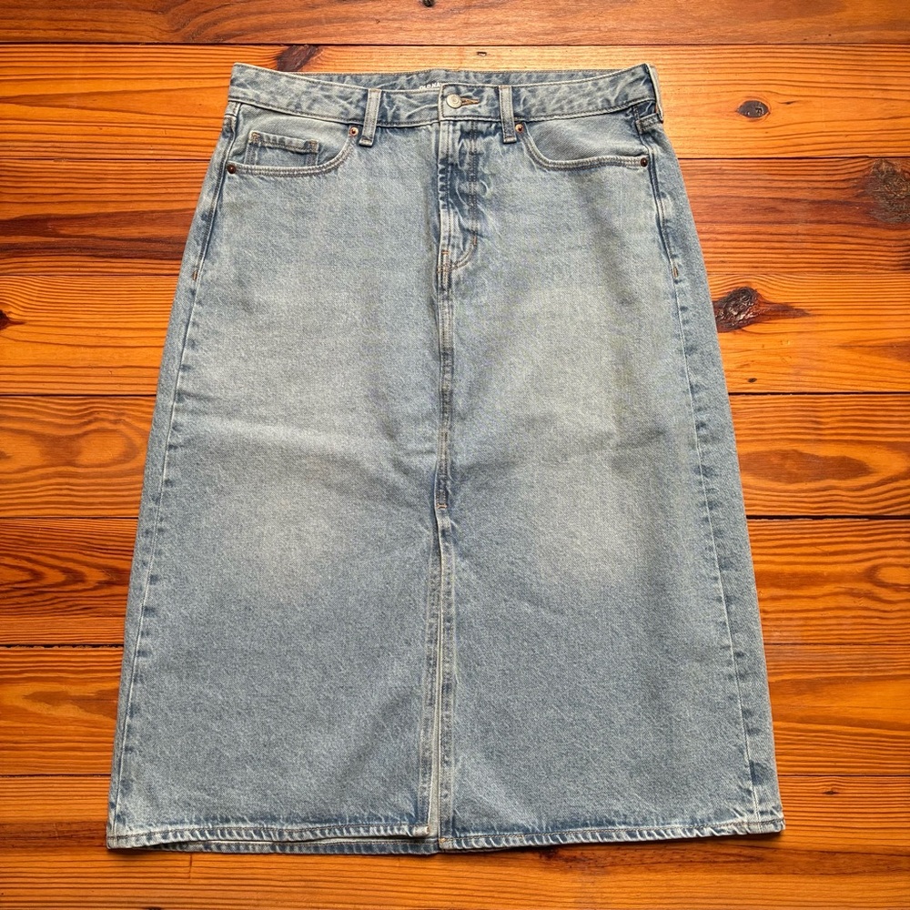 Old Navy High-Rise Denim Skirt, EUC, 14